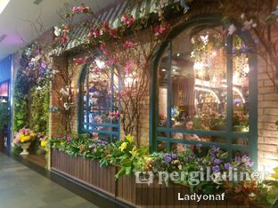 Foto 8 - Interior di The Garden oleh Ladyonaf @placetogoandeat