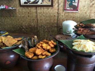 Foto Makanan di Nasi Pecel Tradisional