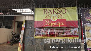 Foto 3 - Eksterior di Bakso 2 Nyonya oleh Jakartarandomeats