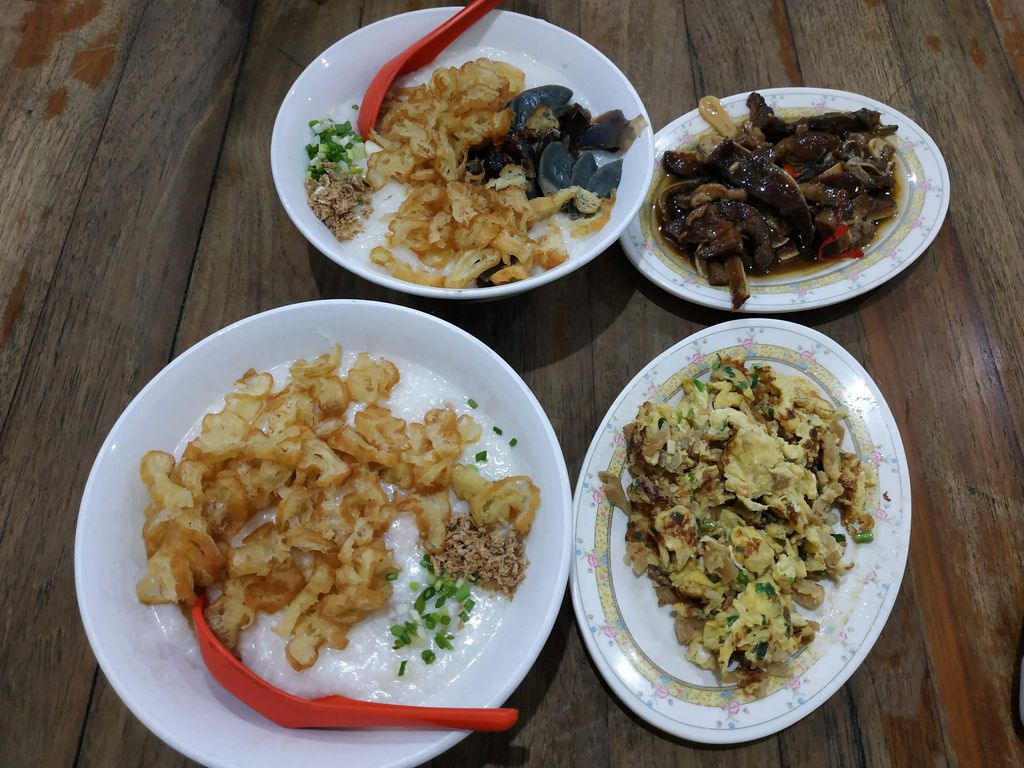 cafe instagramable di surabaya timur Hidden Gem Review Eveline Nathania di restoran Cafe 55 