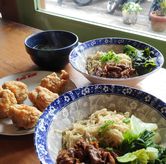 Foto Bakmie Ayam Asin Polos &amp; Bakso Goreng Keju di Bakmie Tjo Kin