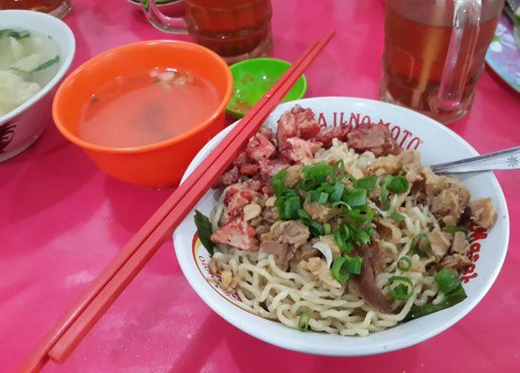 Bakmie Irian, Karet Kuningan - Lengkap: Menu terbaru, jam ...