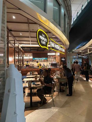 Foto review The People's Cafe oleh Albert Murdiono 8