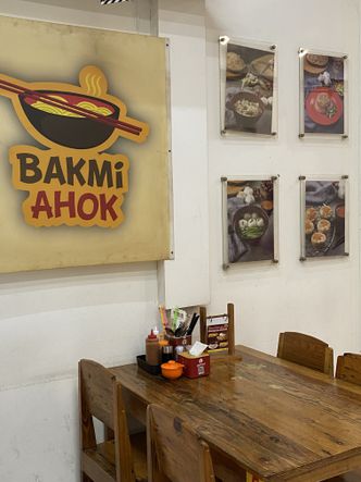 Foto Interior di Bakmi Ahok