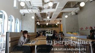 Foto 5 - Interior di Common Grounds oleh Jakartarandomeats