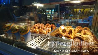 Foto 4 - Makanan di Auntie Anne's oleh Jakartarandomeats