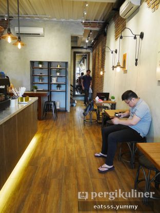 Foto 2 - Interior(1st Floor) di Dancing Goat Coffee Co. oleh Yummy Eats