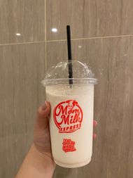 Foto Makanan di Mom Milk Express