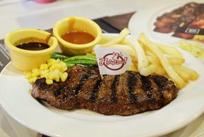 Foto Holycow! STEAKHOUSE by Chef Afit