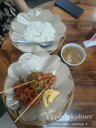 Foto 6 - Makanan di Rumah Makan Babi Guling Karya Rebo oleh Andronika 