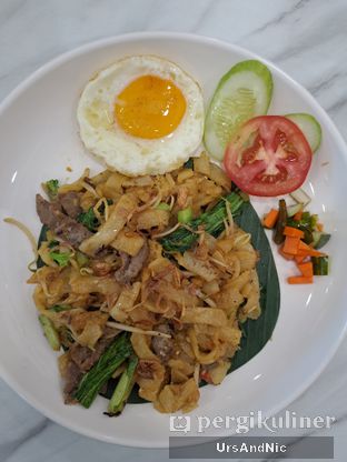 Foto review Viana Bakery & Eatery oleh UrsAndNic  7