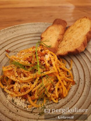 Foto 10 - Makanan di Livingstone Cafe & Bakery oleh Placetogoandeat ID