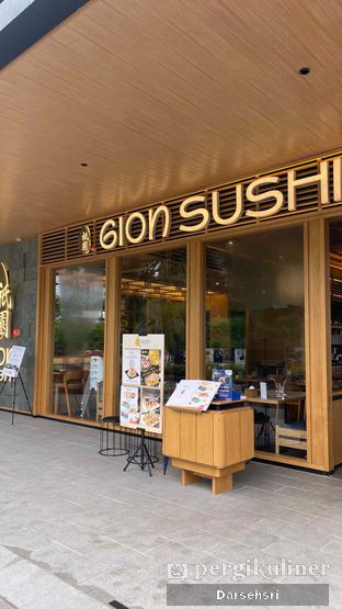 Foto 10 - Eksterior di Gion The Sushi Bar oleh Darsehsri 