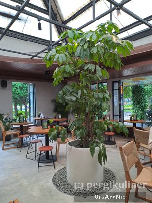 Foto review Livingstone Cafe & Bakery oleh UrsAndNic  8