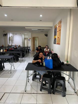 Foto 8 - Interior di Mie Ayam & Nasi Kulit Ooky 27 oleh Nikita Marcia