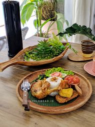 Foto Nasi Tempong Ayam di Sama Dengan