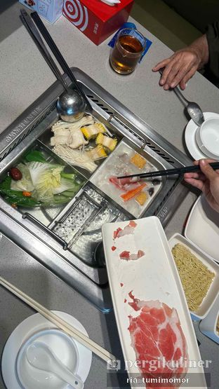 Foto 5 - Makanan di Haidilao Hot Pot oleh hobinyaria 
