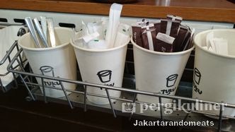 Foto Interior di Toko Kopi Tuku
