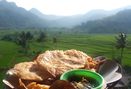 Foto Makanan di De Diamond Ecopark