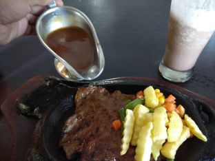 Foto 3 - Makanan(Steak Terderloin Original) di Asap Asap Steak & Soup oleh Happy Miyah