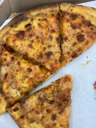 Foto review Domino's Pizza oleh Cyntia // IG: @cyntiahbsr 2