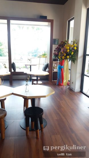 Foto 4 - Interior di Kakolait oleh Selfi Tan