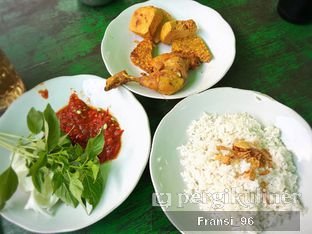 Foto - Makanan di Warung Nasi Uduk Ayam Goreng Bang Aip oleh Fransiscus 