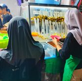 Foto di Nasi Uduk Ayam Goreng Mat Lengket