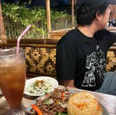 Foto Paket Nasi Uleg Empal Suwir di Rumah Makan Kampung Kecil