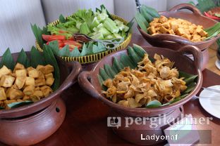 Foto review Canting Restaurant - Teraskita Hotel managed by Dafam oleh Placetogoandeat ID 9