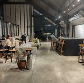 Foto Lantai 2 di Simetri Coffee Roasters