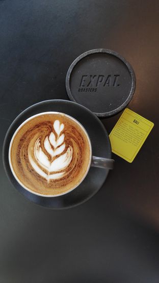 Foto 1 - Makanan(Hot Cappuccino 12 oz) di Expat. Roasters oleh Simon A. claudius_simon