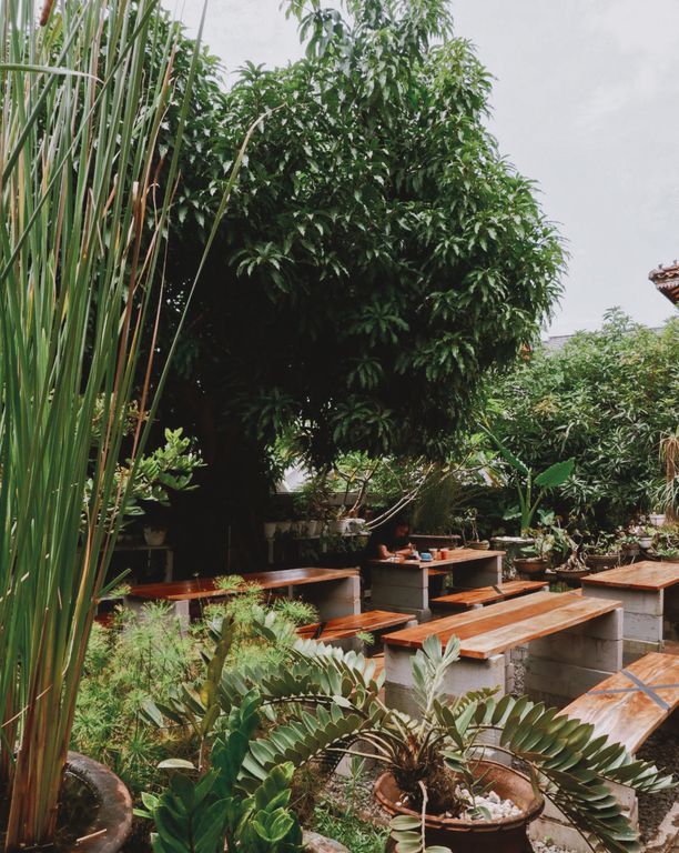 Hidden Gem Bekasi 💎💎 - Review Della Ayu di restoran Menanti Hari Temu  (MHTM), Pondok Melati, Bekasi