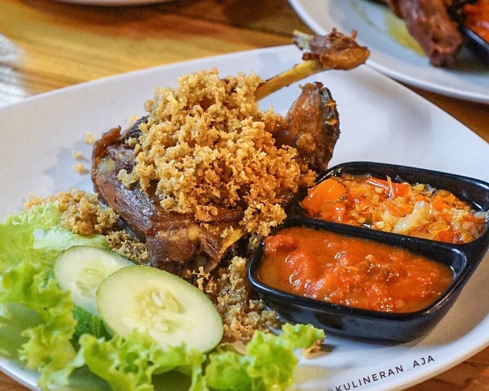 Bebeke Om Aris, Antapani, Bandung Lengkap Menu terbaru, jam buka