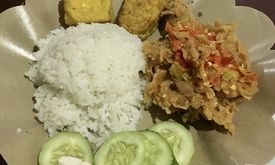 Ayam Geprek Juara Sambel Korek