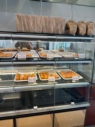 Foto review Okky Cake & Bakery oleh Albert Murdiono 10