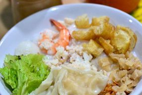 Foto Bubur Dan Bakmie Kepiting Hokie