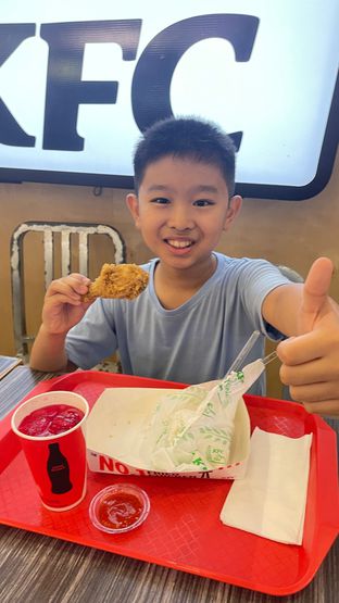 Foto 4 - Makanan di KFC oleh FoodieTravelDiary23 PL