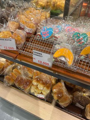 Foto 9 - Interior di Aeon Bakery oleh Albert Murdiono