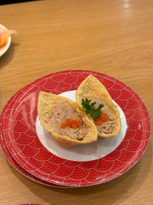 Foto 12 - Makanan(Inari Calamari Salad Sushi) di Tom Sushi oleh Cyntia // IG: @cyntiahbsr