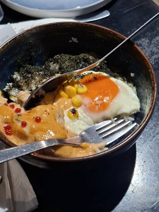 Foto 3 - Makanan(Salmon mentai don ) di Simetri Coffee Roasters oleh Bobby Putra