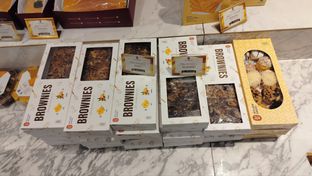 Foto 6 - Makanan di Holland Bakery oleh Momondud 