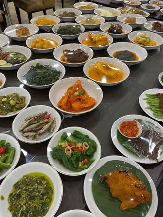 Foto Makanan di REST0RAN SEDERHANA