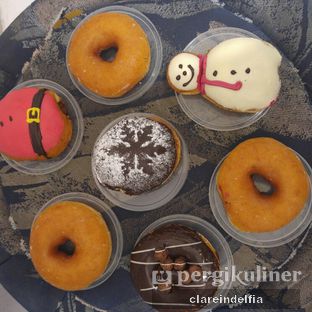 Foto 1 - Makanan di Krispy Kreme oleh claredelfia 