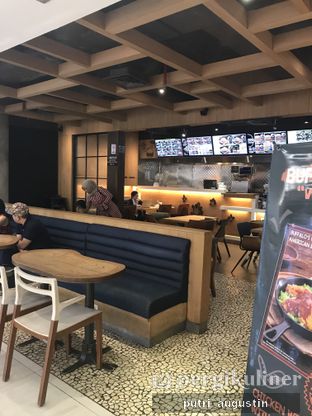 Foto 5 - Interior di Buffalo's oleh Putri IG @putrieview