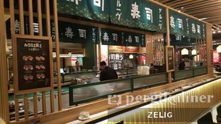 Foto 4 - Interior di Sushi Groove oleh @teddyzelig 