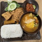 Foto di Ayam Penyet Pak Tjomot