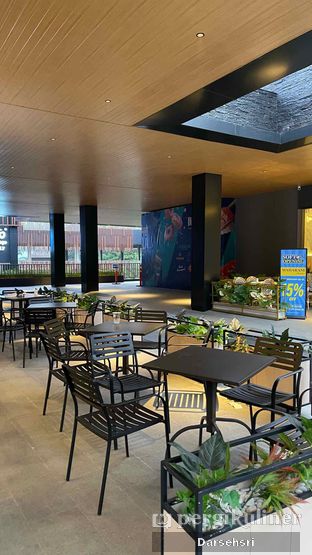 Foto 9 - Interior di Kopi Kenangan oleh Darsehsri 