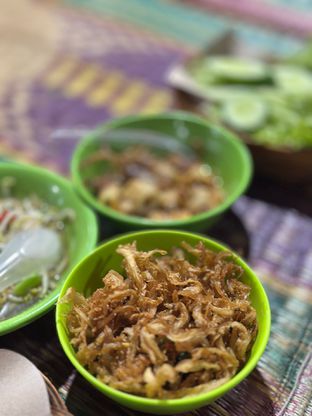 Foto 3 - Makanan(Jamur, Asin Cumi Rawit) di RM Saung Pangasoan Restu Ibu oleh Putri 