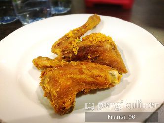 Foto Makanan di Restoran Sederhana Lintau